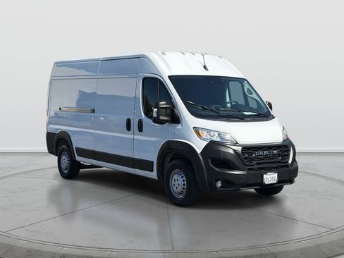 Used 2025 RAM ProMaster 2500 w/ Convenience Group FWD image 1