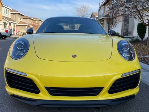 Used 2018 Porsche 911 Carrera T RWD image 2