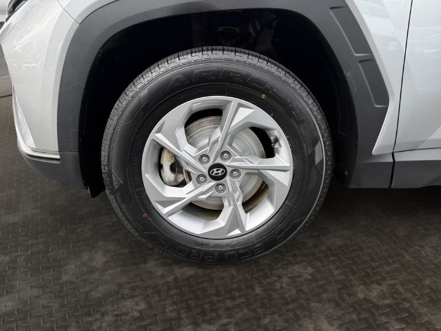 Used 2024 Hyundai Tucson SE AWD/4WD image 10