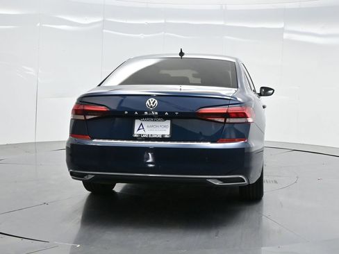 Used 2022 Volkswagen Passat 2.0T SE FWD image 30
