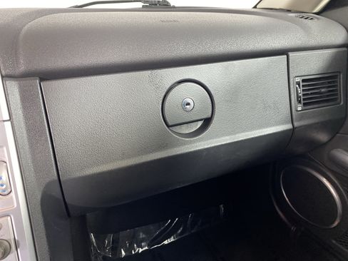 Used 2005 Chrysler Crossfire Limited RWD image 28