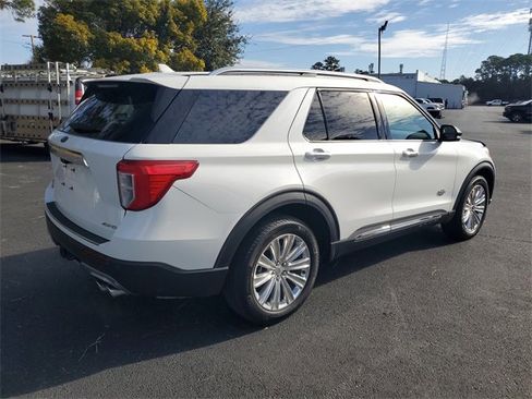 Used 2024 Ford Explorer King Ranch w/ Technology Package image 6