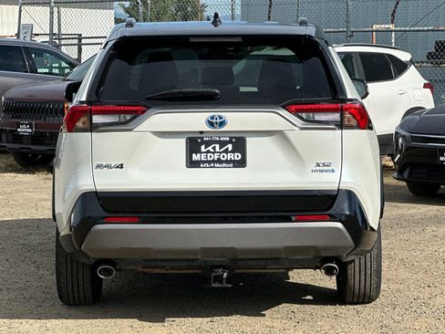 Used 2021 Toyota RAV4 XSE AWD/4WD image 5