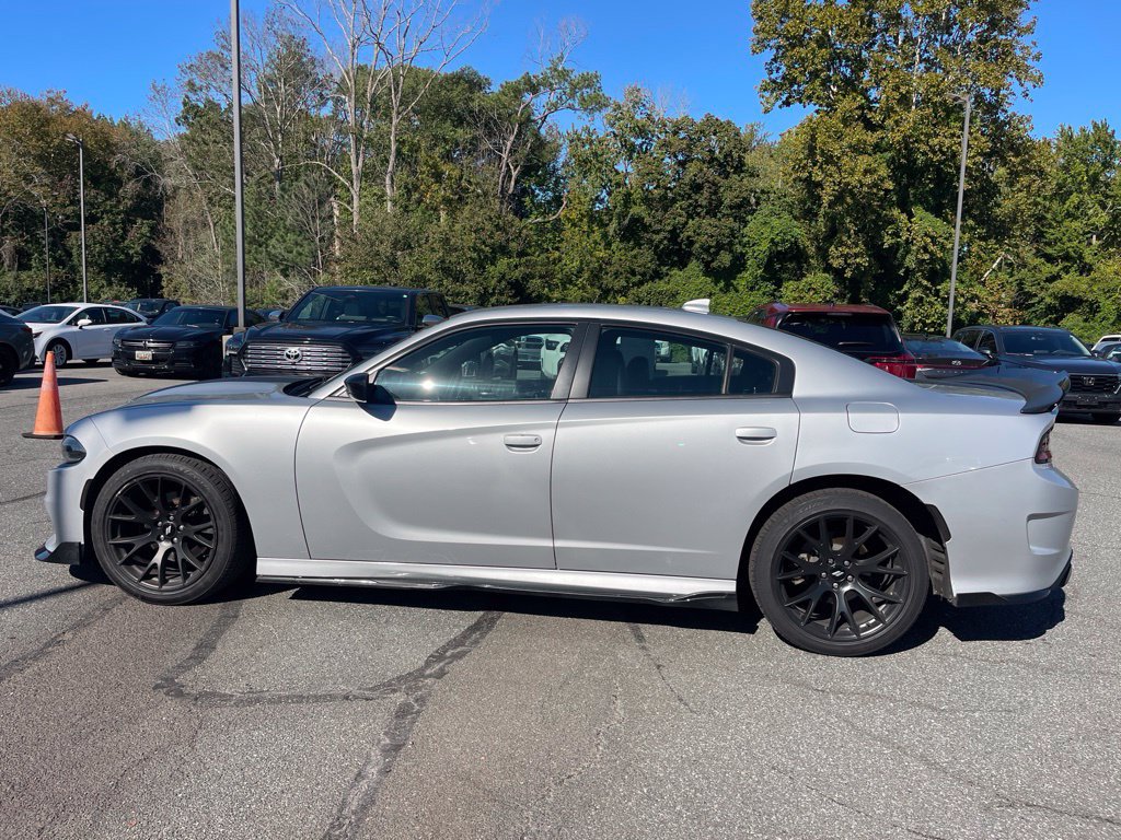 Used 2020 Dodge Charger R/T w/ Plus Group RWD image 2