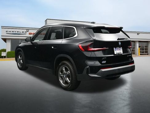 Used 2023 BMW X1 xDrive28i AWD/4WD image 3