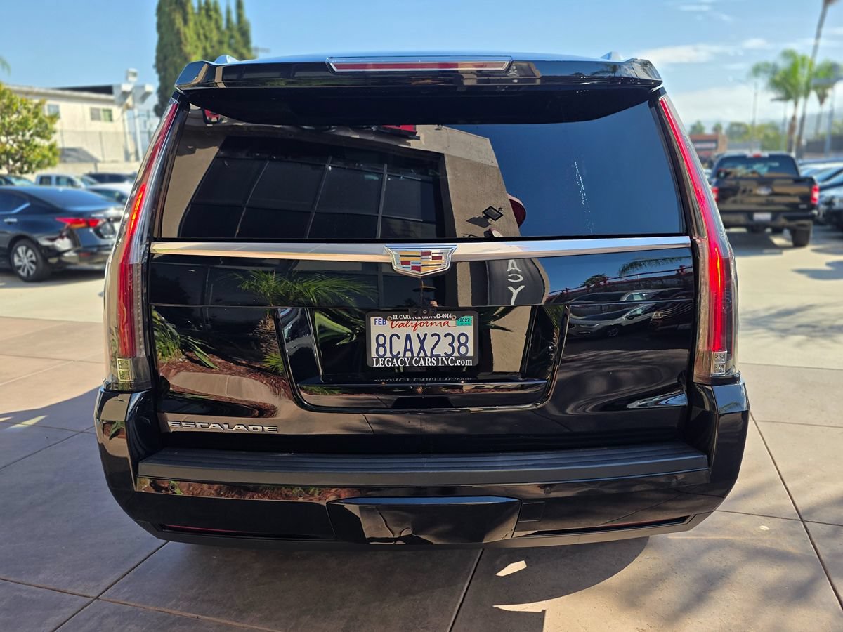 Used 2018 Cadillac Escalade Luxury RWD image 11