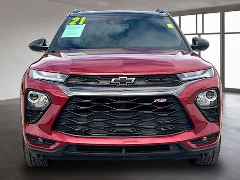 Used 2021 Chevrolet TrailBlazer RS w/ Sun and Liftgate Package image 2