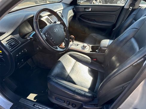 Used 2010 Hyundai Genesis 4.6 w/ Technology Pkg 5 image 21