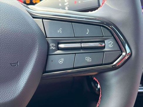 New 2025 Chevrolet Equinox EV RS image 10