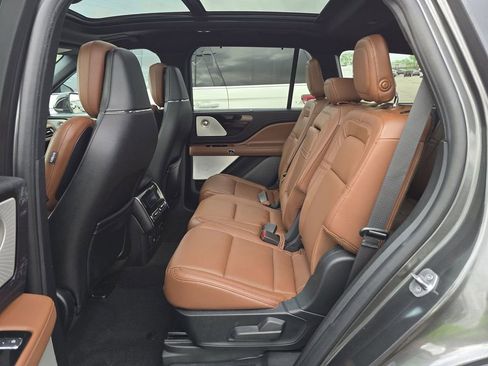 Used 2020 Lincoln Aviator Reserve w/ Equipment Group 202A image 12