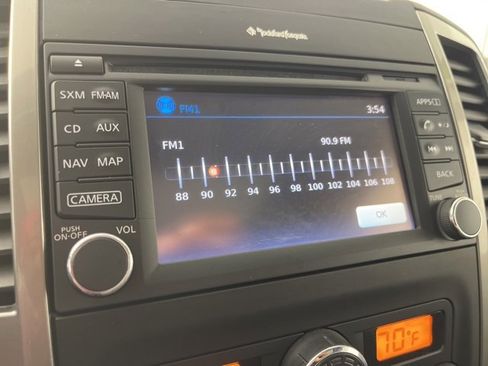 Used 2019 Nissan Frontier SL image 11