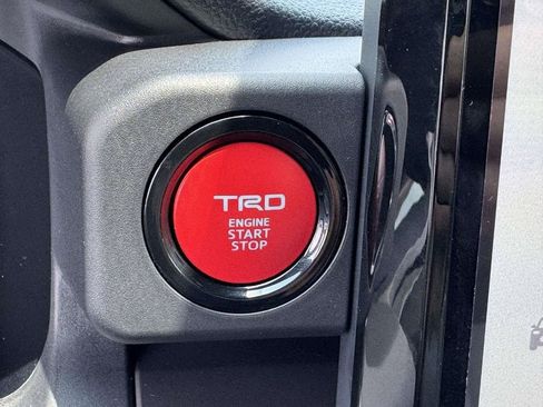 Used 2026 Toyota Tacoma TRD Off-Road w/ TRD Off Road Upgrade Package AWD/4WD image 9