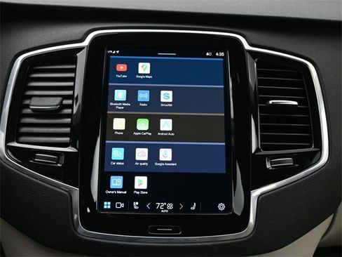 Used 2023 Volvo XC90 B6 Plus image 19