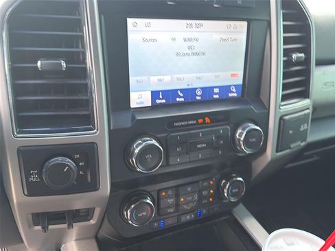 Used 2020 Ford F250 Lariat w/ Lariat Ultimate Package AWD/4WD image 14