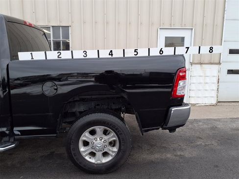 Used 2024 RAM 2500 Big Horn w/ Bed Utility Group image 5