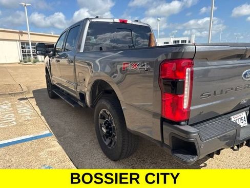 Used 2023 Ford F250 Lariat w/ Sport Appearance Package AWD/4WD image 9