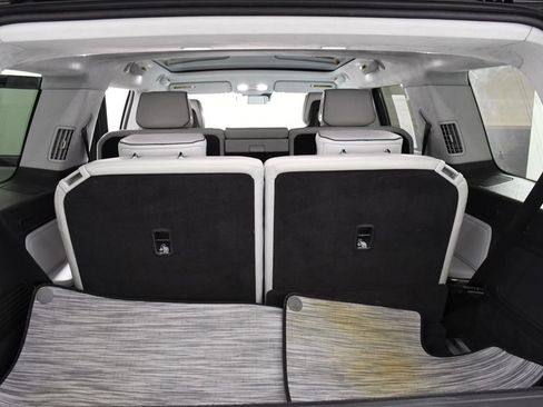 Used 2024 Rivian R1S Adventure AWD/4WD image 24