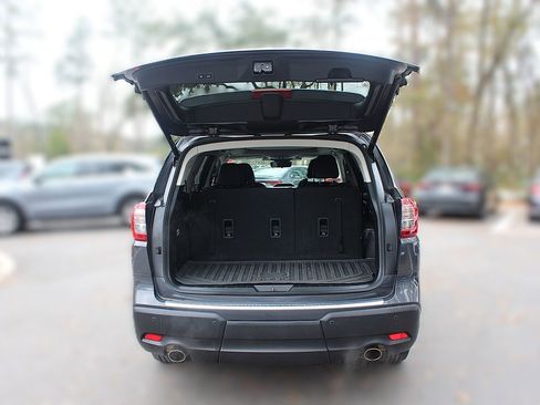 Used 2023 Subaru Ascent Touring image 9
