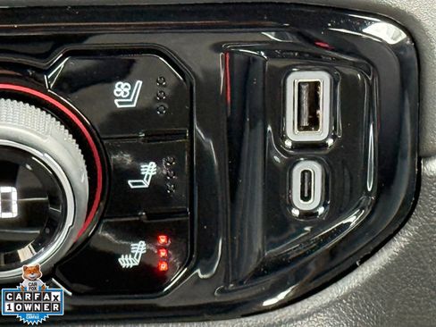 Used 2024 Chevrolet Silverado 3500 High Country w/ High Country Premium Package image 5