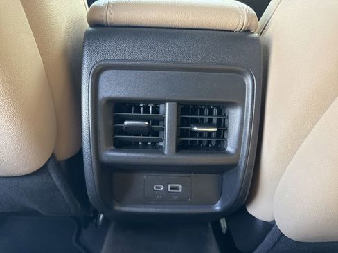 Used 2024 Cadillac XT4 Luxury FWD image 13