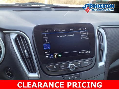 Used 2022 Chevrolet Malibu LS image 21