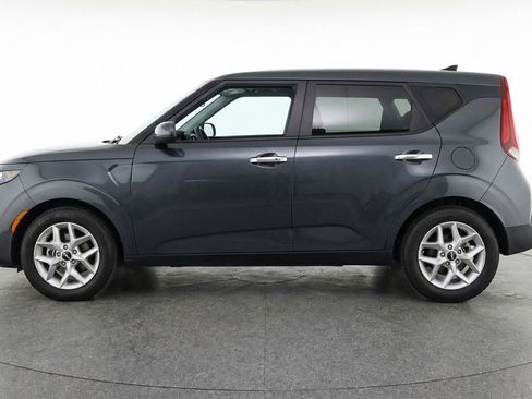 Used 2025 Kia Soul LX w/ LX Technology Package image 5