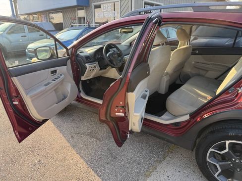 Used 2013 Subaru Crosstrek 2.0i Premium AWD/4WD image 8