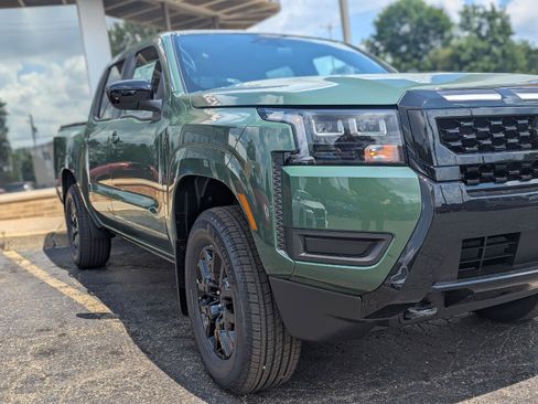 New 2026 Nissan Frontier SV w/ All-Weather Content Package AWD/4WD image 11