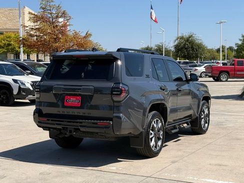 Used 2025 Toyota 4Runner TRD Sport Premium RWD image 4