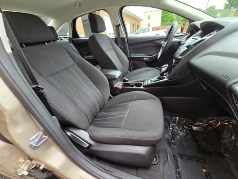 Used 2017 Ford Focus SE image 12