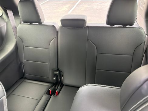 Used 2026 Chevrolet Traverse LT AWD/4WD image 27