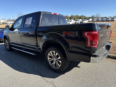 Used 2017 Ford F150 Lariat w/ Equipment Group 502A Luxury image 8