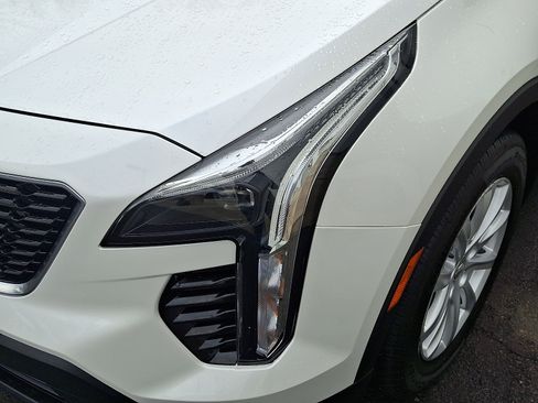 Used 2023 Cadillac XT4 Luxury w/ Cold Weather Package image 12