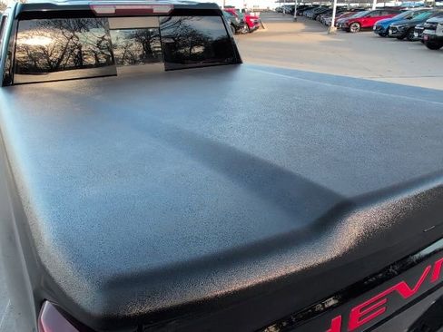 Used 2021 Chevrolet Silverado 1500 LT w/ Convenience Package II image 10