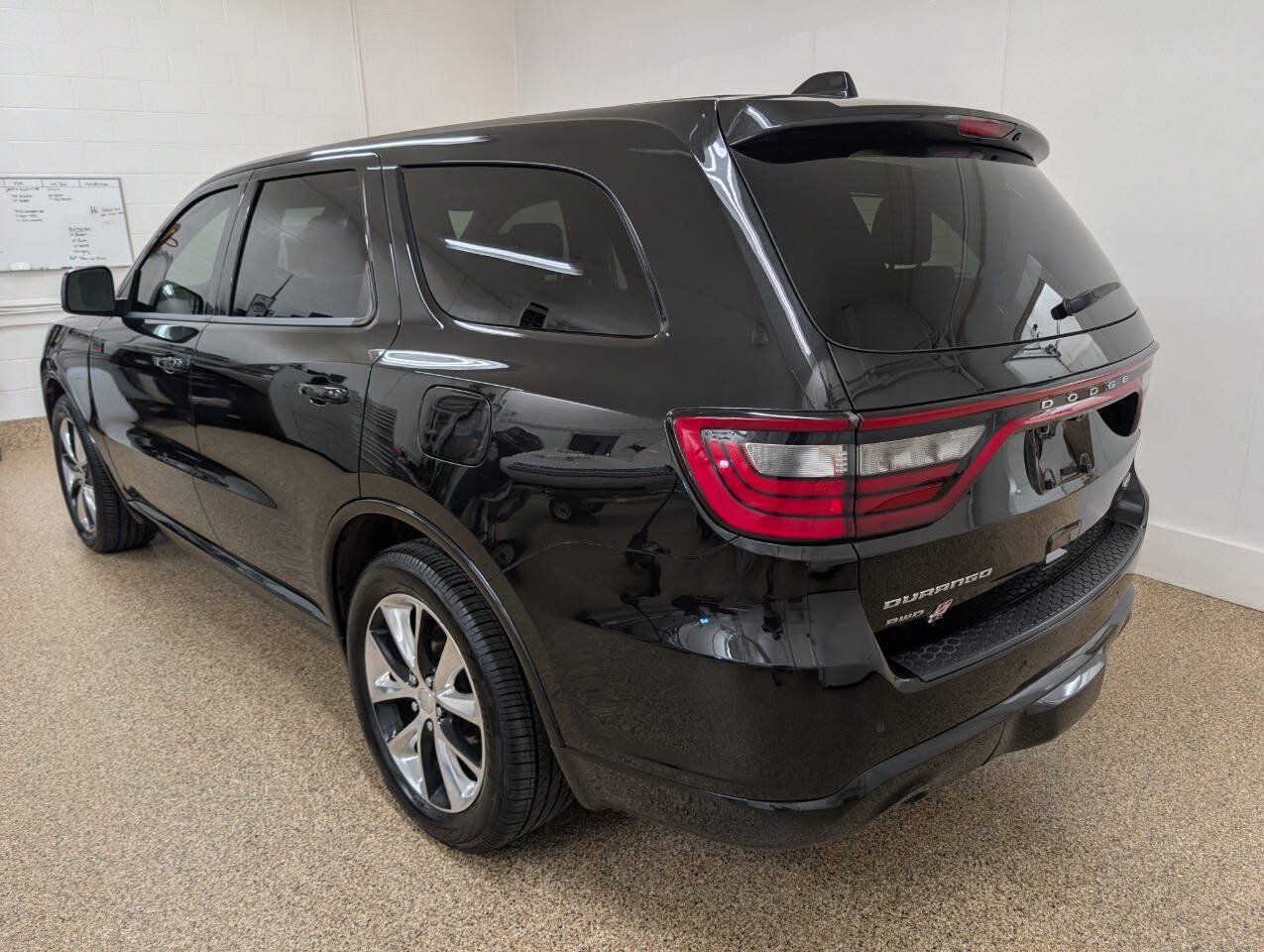 Used 2014 Dodge Durango R/T w/ Technology Group AWD/4WD image 3