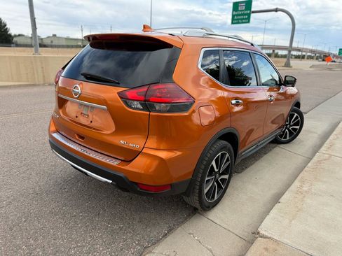 Used 2018 Nissan Rogue SL w/ Premium Package AWD/4WD image 5