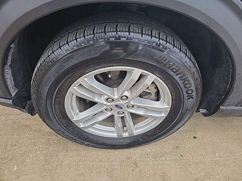 Used 2023 Ford Explorer XLT w/ Equipment Group 202A image 2