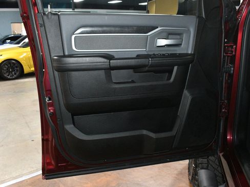 Used 2022 RAM 2500 Big Horn AWD/4WD image 43