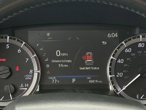 Used 2023 Toyota Highlander XLE AWD/4WD image 16