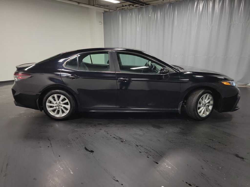 Used 2024 Toyota Camry SE FWD image 9