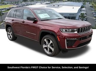 New 2026 Jeep Grand Cherokee Limited w/ Luxury Tech Group II RWD video 2
