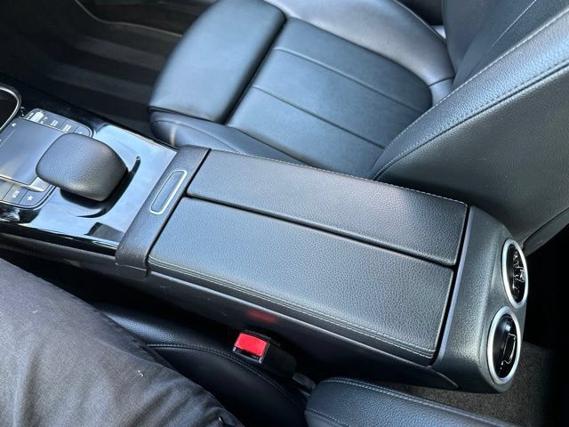 Used 2021 Mercedes-Benz CLA 250 4MATIC image 33