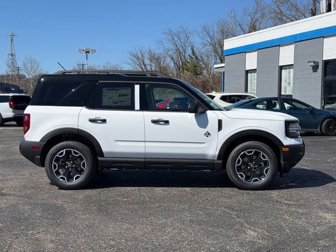 New 2026 Ford Bronco Sport Outer Banks image 8