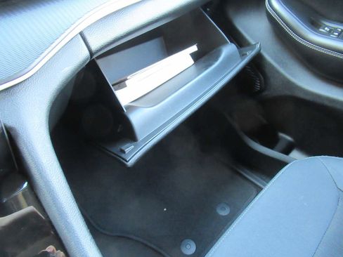 Used 2023 Jeep Grand Cherokee L Laredo image 35