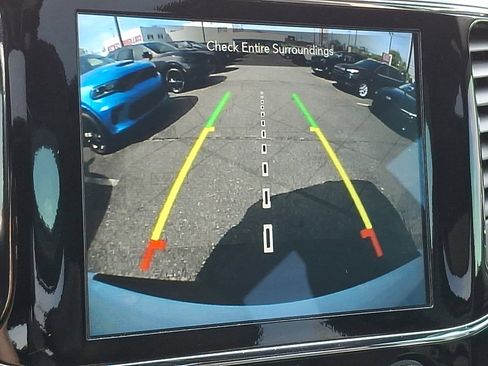 Used 2019 Jeep Grand Cherokee Laredo image 26