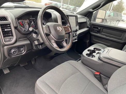 Used 2024 RAM 3500 Tradesman w/ Chrome Appearance Group image 13