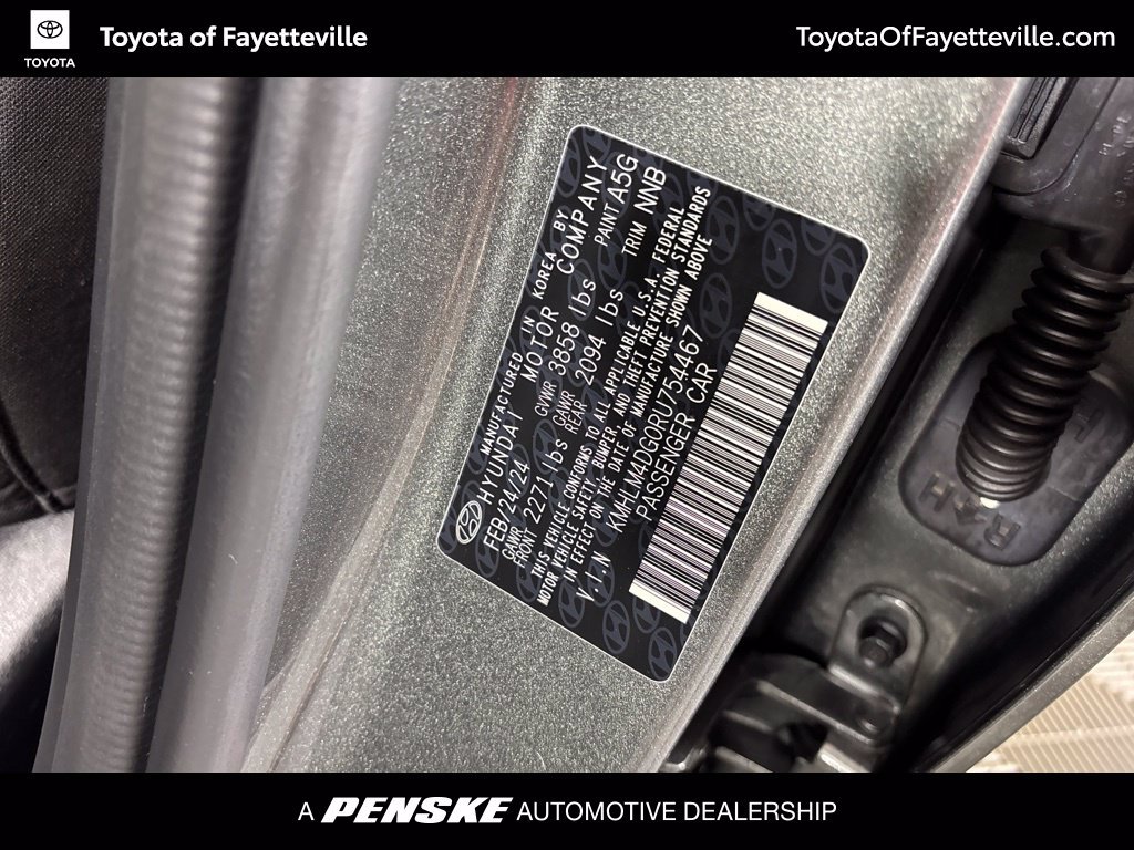 Used 2024 Hyundai Elantra SEL FWD image 27
