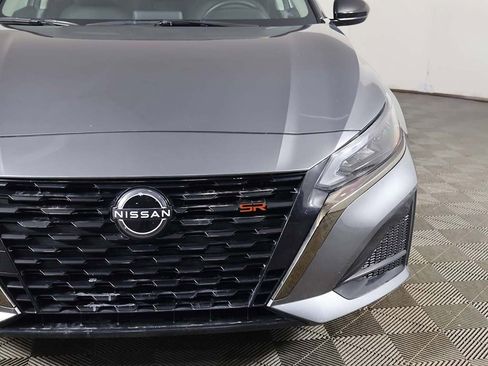 Used 2025 Nissan Altima 2.5 SR image 12