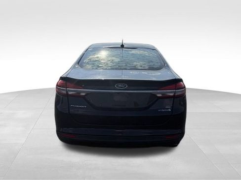 Used 2018 Ford Fusion SE FWD image 7