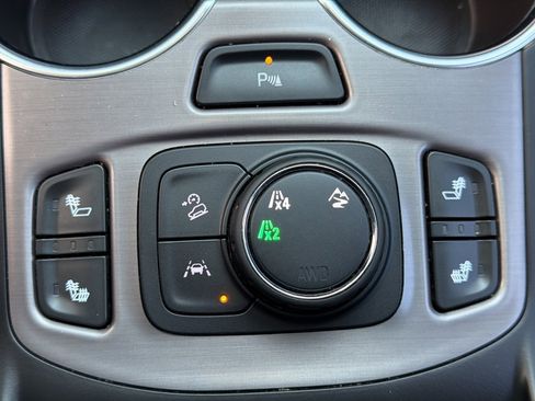 Used 2022 GMC Terrain AT4 w/ Infotainment Package II image 13